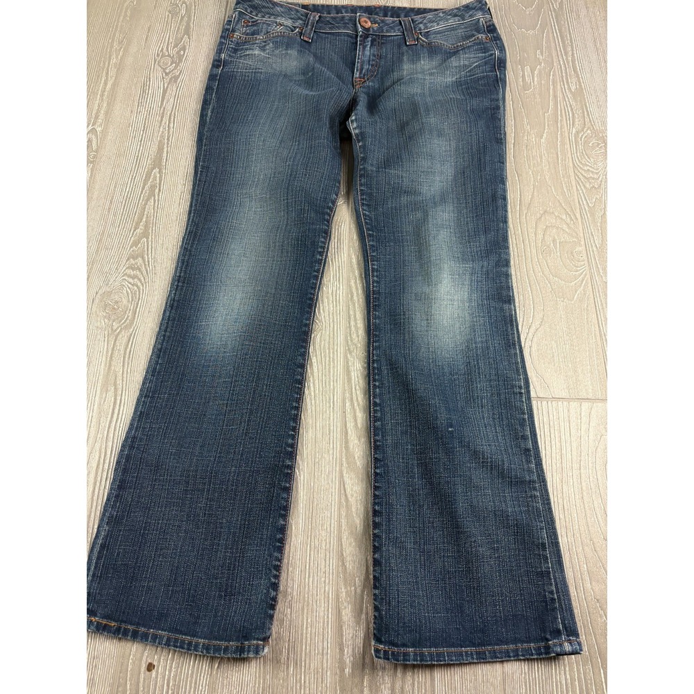 Levis Womens Size 14 Bootcut Jeans Medium Wash Blue Denim Stretch Inseam 31